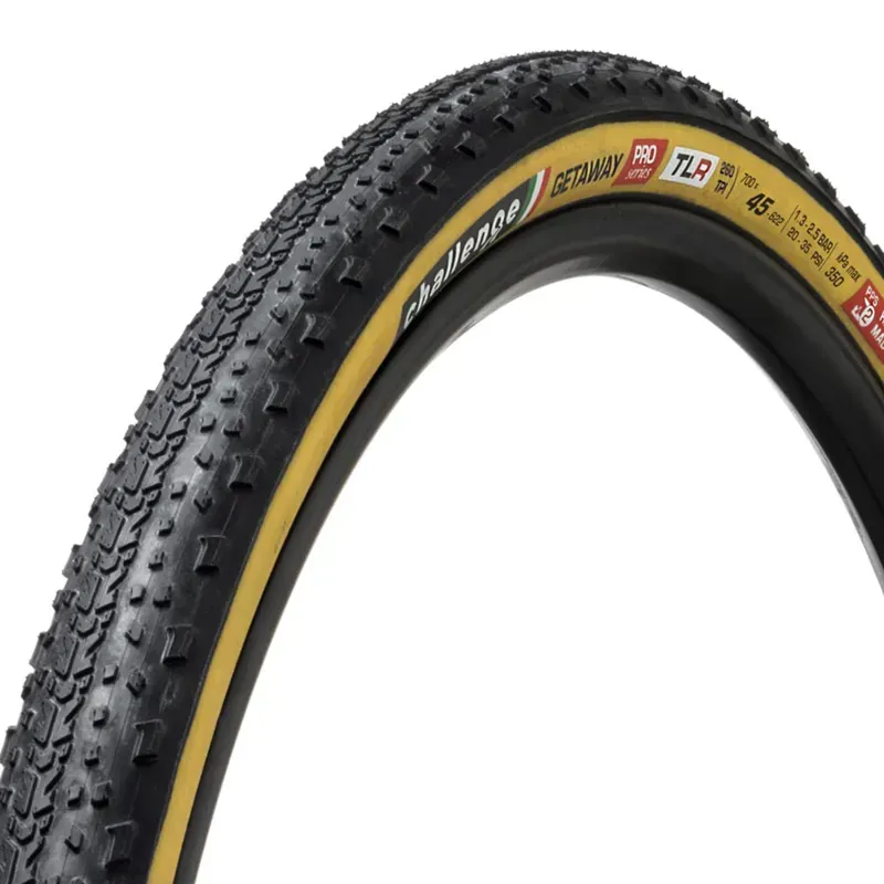 Challenge Getaway Pro TLR 700x45c Tire in Black/Tanwall