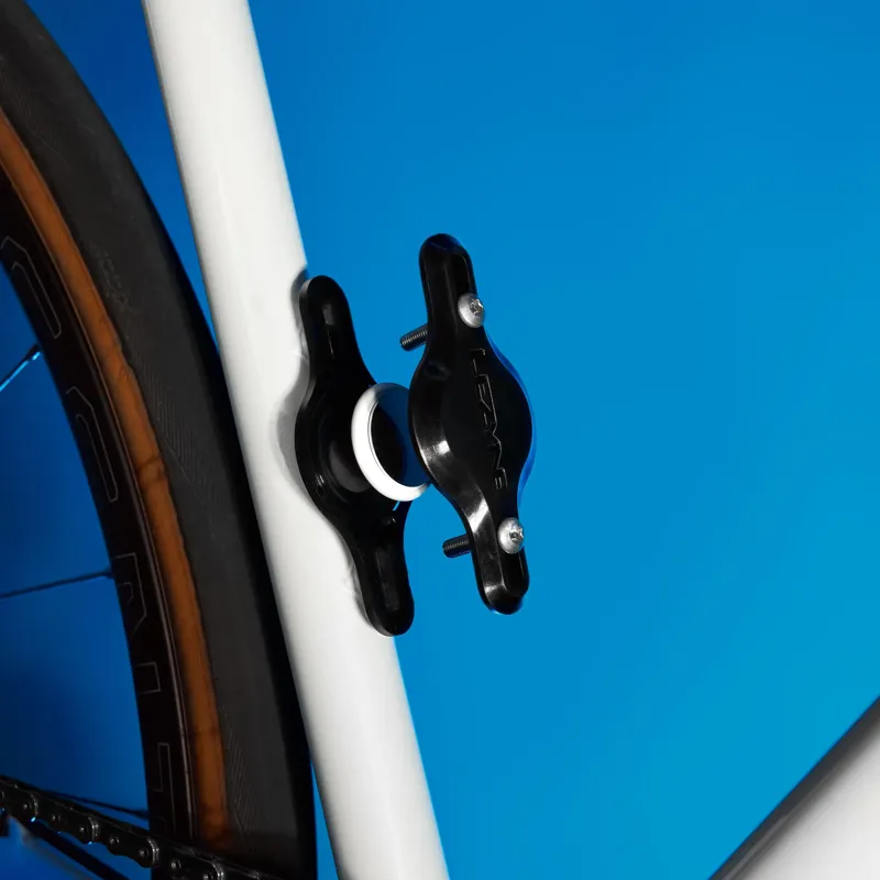 Lezyne Matrix Bike Tagger Airtag Tracker in Black-5