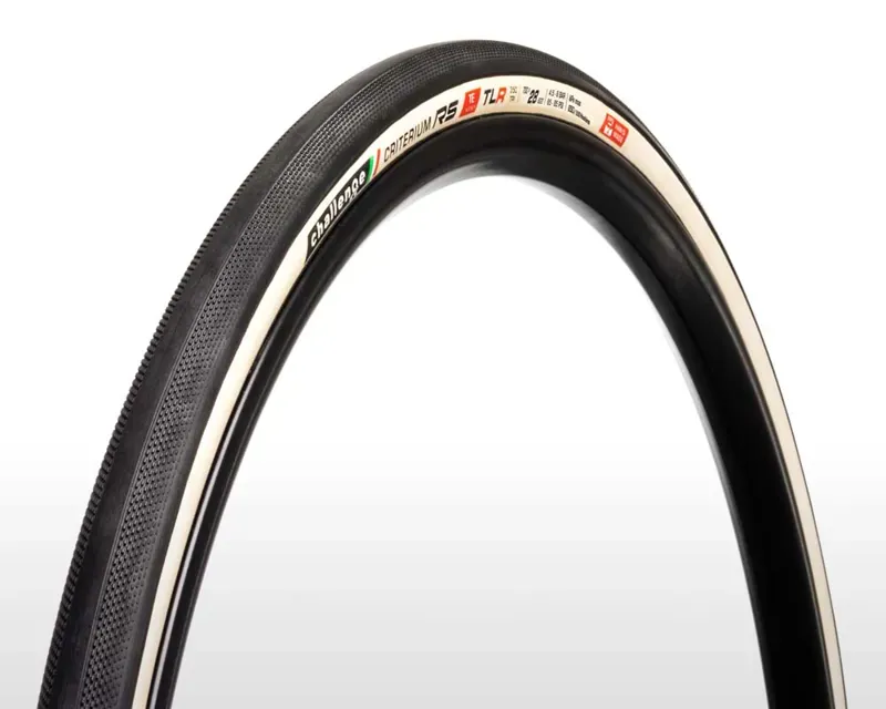 Challenge Criterium RS TLR 700x28c Tyre in Black/White